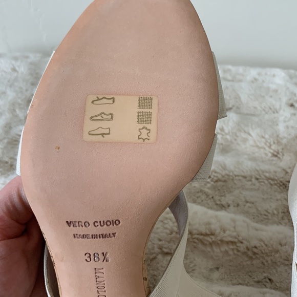 Manolo Blahnik Strappy Sandals.NWT. Size 38 1/2. Beige. Cork Detail. 3 1/2” Heel - Picture 10 of 10
